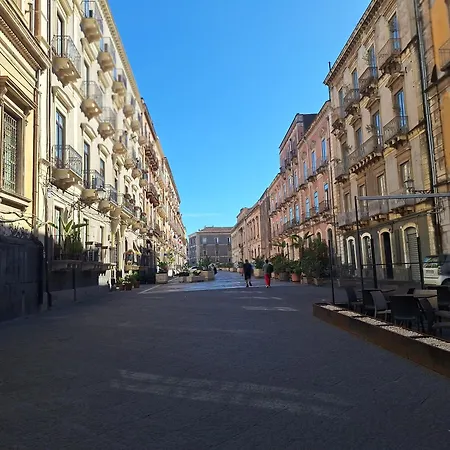 Al Teatro Vakantiehuis Catánia